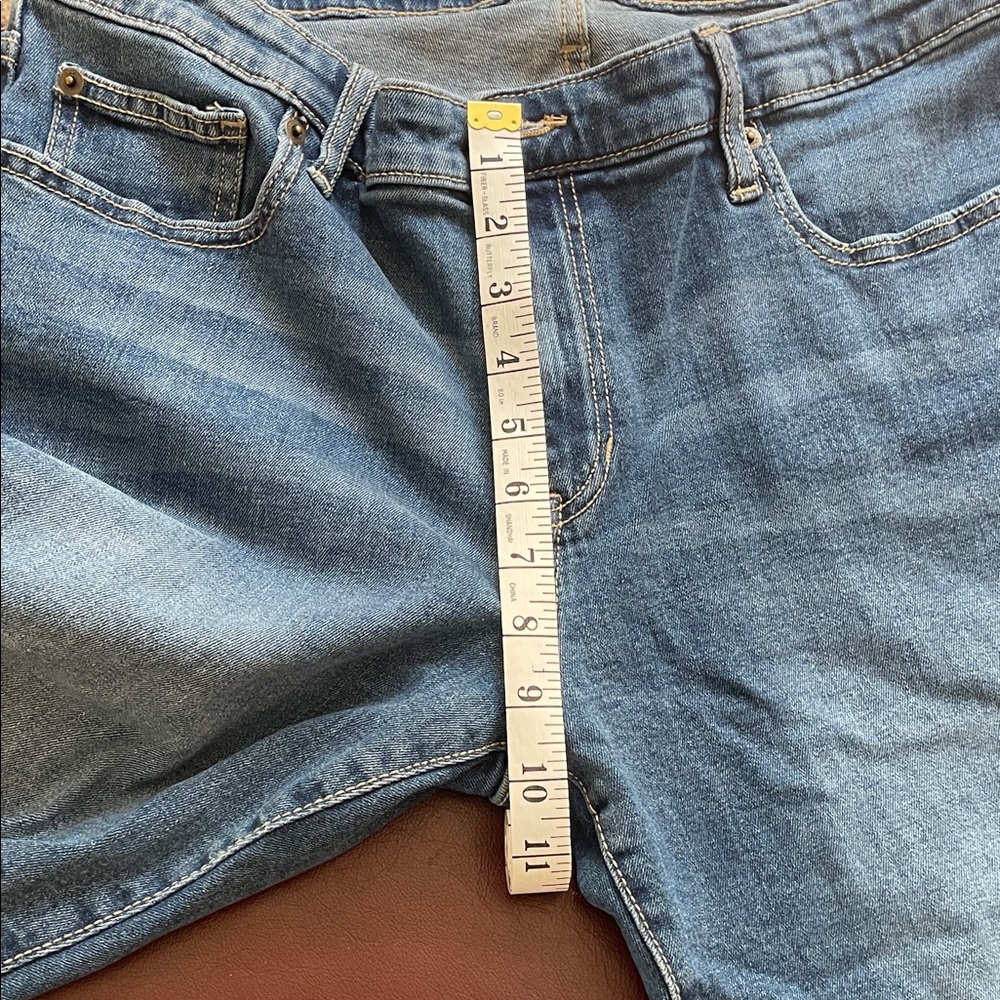 GAP Jeans in Denim Blue - Picture 7 of 8